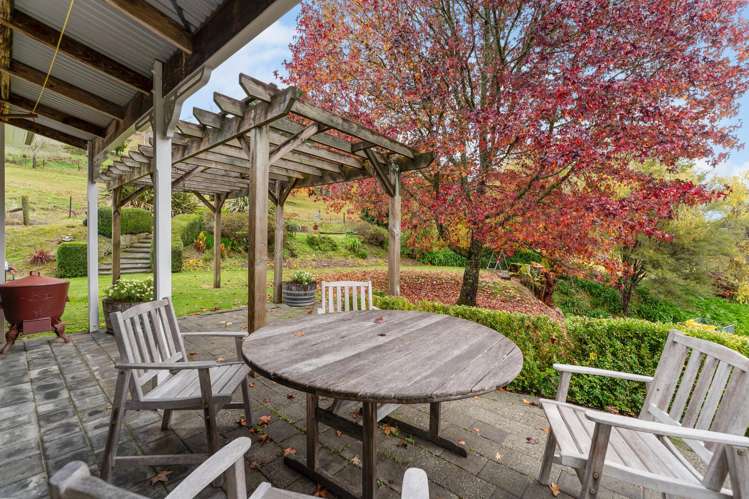 121 Pretty Bridge Valley Road Wakefield_19