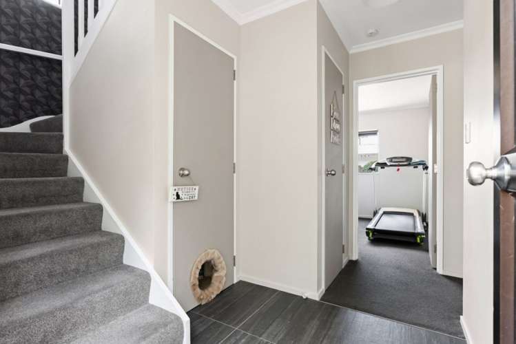 2/10 Chisnall Street Stoke_20