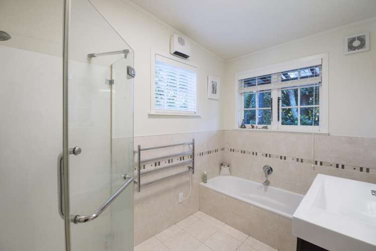 97 Seabrook Avenue New Lynn_16