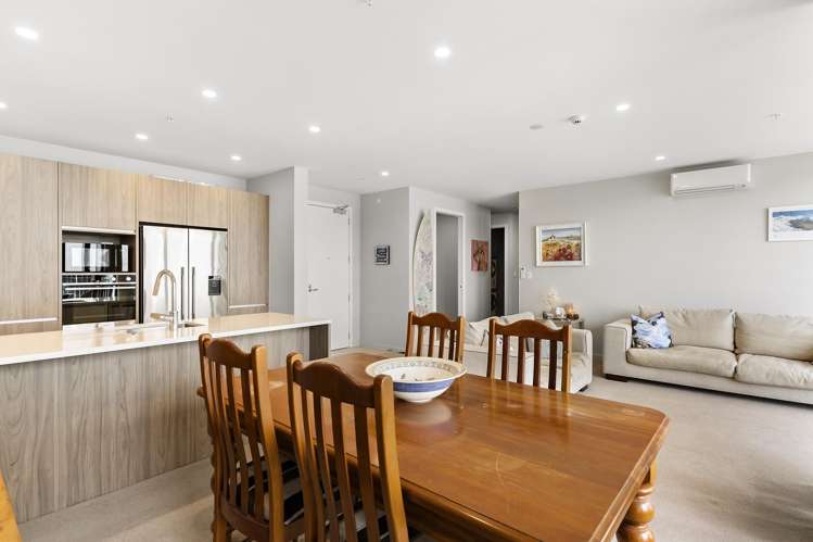 305/64 Te Oneroa Way Long Bay_4