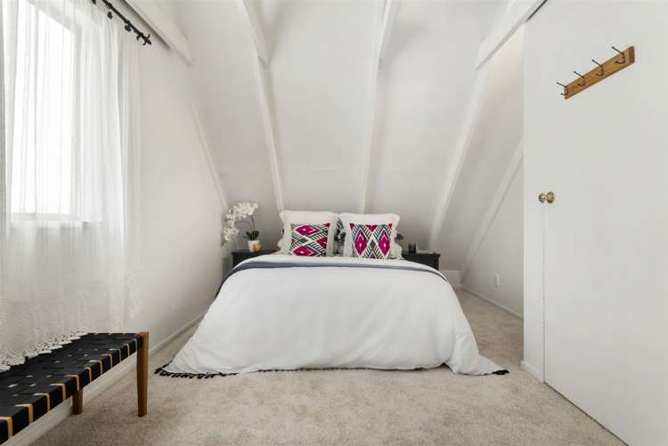 2/1 Mulberry Place Glenfield_31