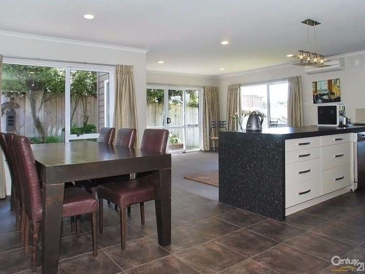 11 Te Puia Drive Aotea_6