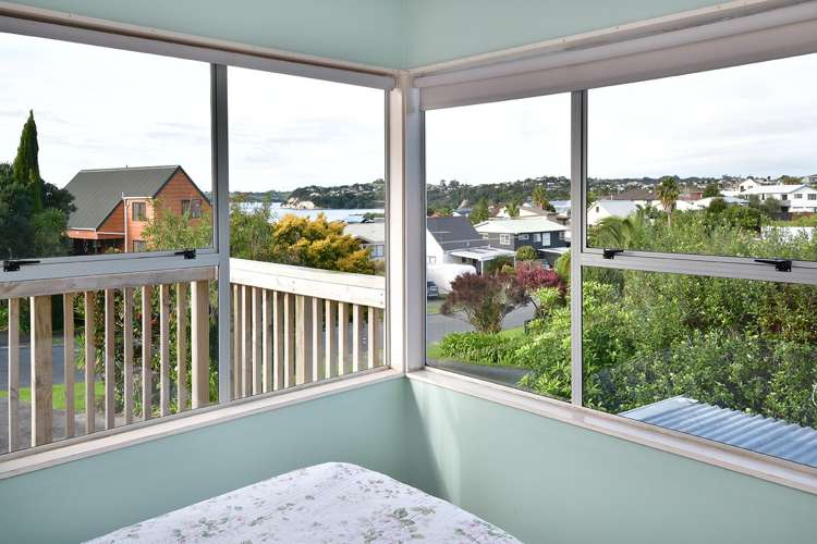 1 Hinemoa Place Snells Beach_12