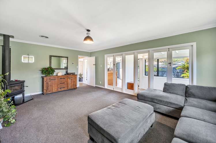 13 Howard Road Taradale_11