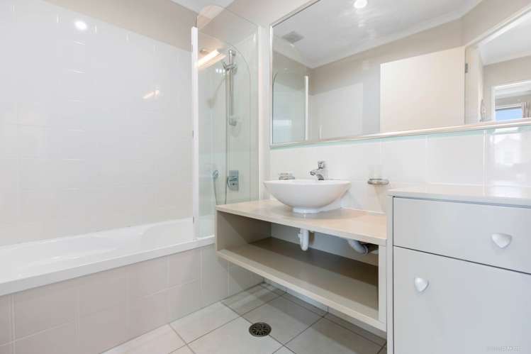 9P Clearwater Cove West Harbour_9
