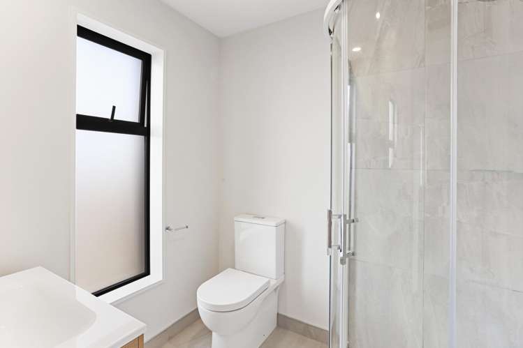 2/16 Devon Street Sydenham_13