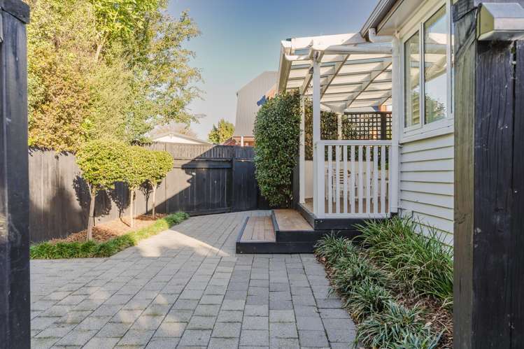 42 Naylor Street Hamilton East_22