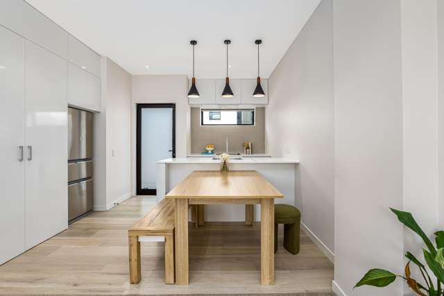 10/6 Oswald Crescent Paparangi_3