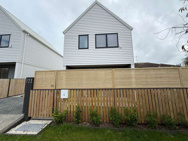 1/123 Barrack Road_0