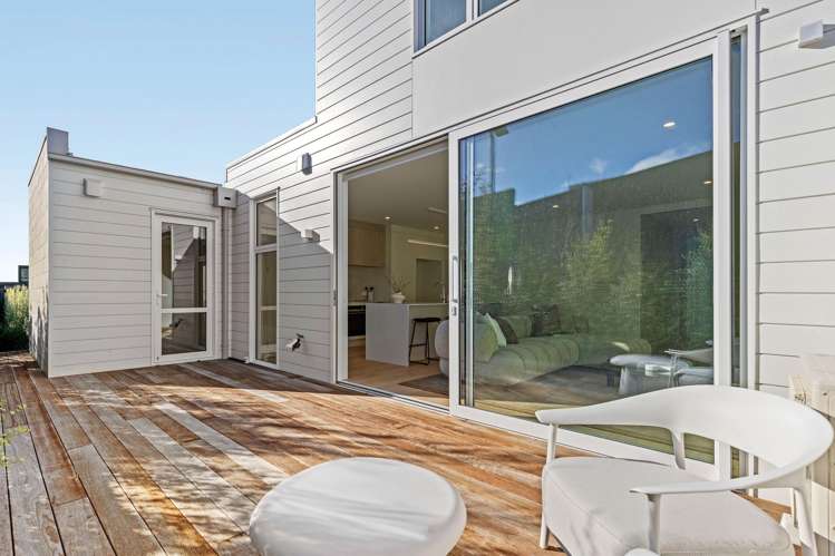 196 Main Road Redcliffs_16