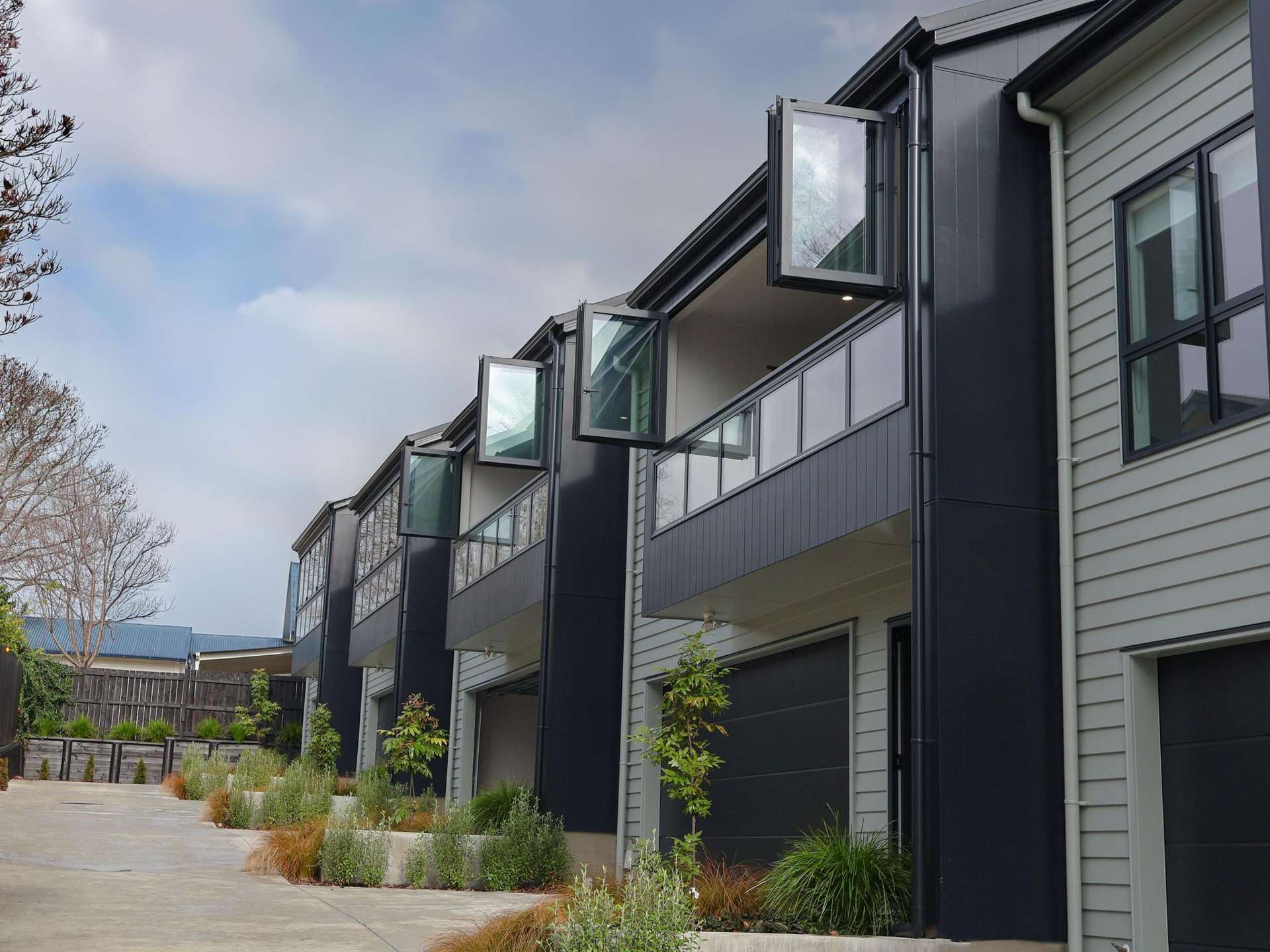 2/29 Palmerston Street Hamilton Central_0