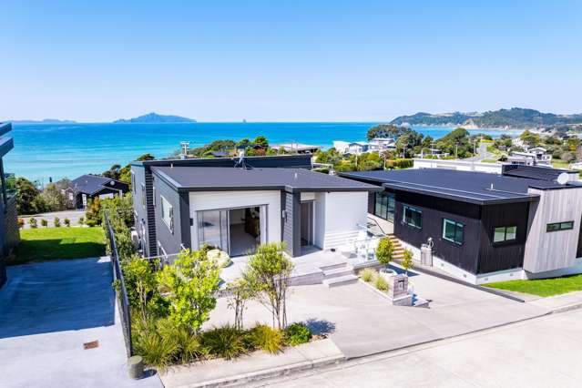 Coastal Calm & Contemporary Charm