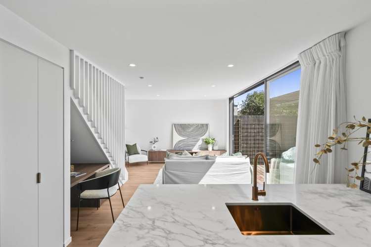 2/31 Rutland Street Saint Albans_7