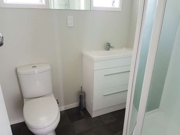 4/4 Moreland Road Mount Albert_9