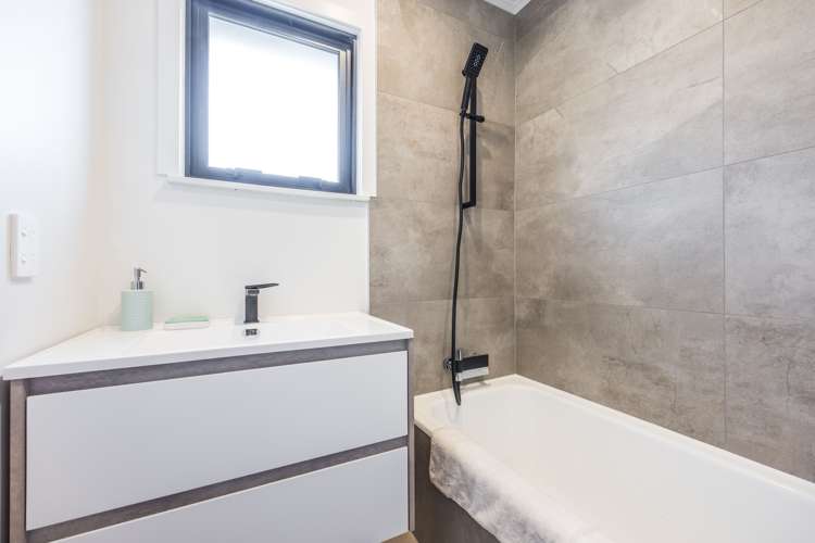 1/53 Raleigh Road Northcote_14