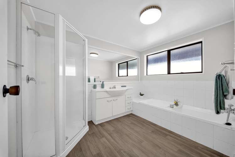 7 Catania Place Conifer Grove_12