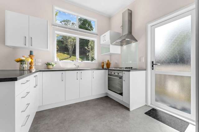 20A Shetland Street Glen Eden_3
