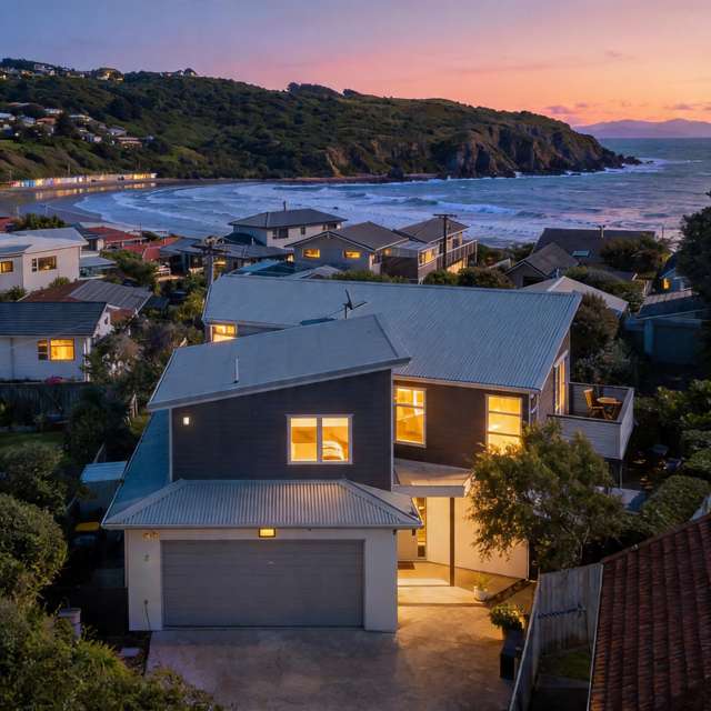 Home by the Beach: Discover Your Bay Retreat