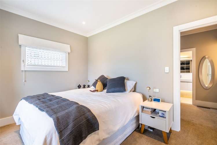 30 Old Lake Road Narrow Neck_10