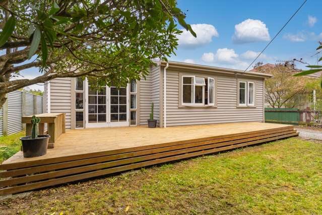 27 Clifton Avenue Carterton_1