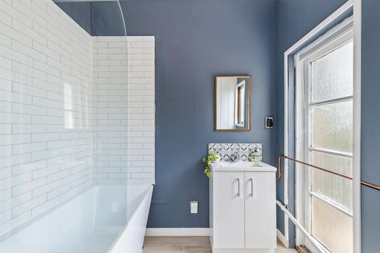 13 Lindaver Grove Merrilands_20