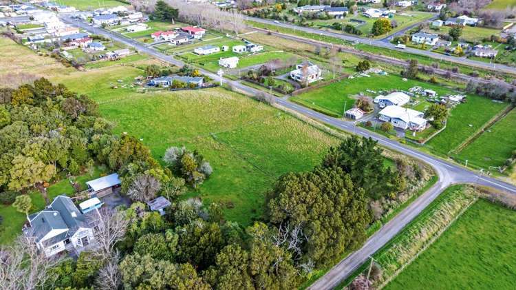 197-198A Willoughby Street Halcombe_6