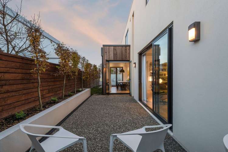 39 Winchester Street Merivale_21