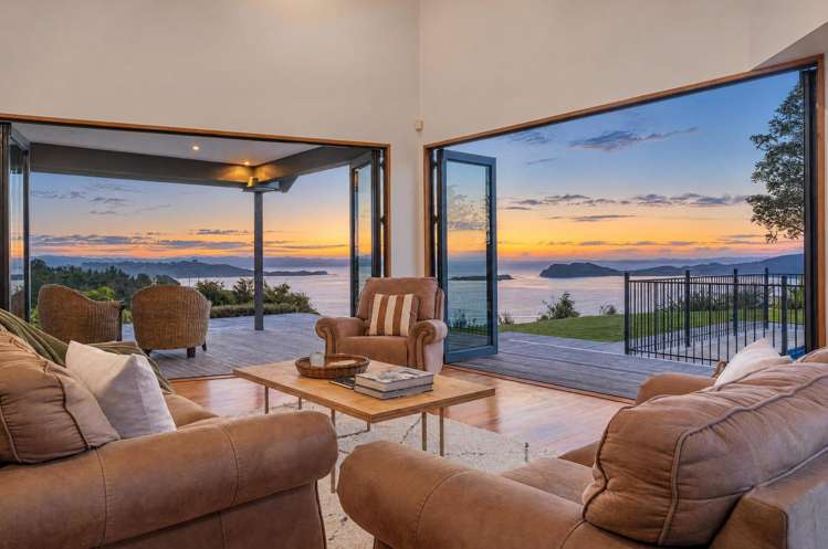 15a Te Papa Road Kawakawa Bay_11