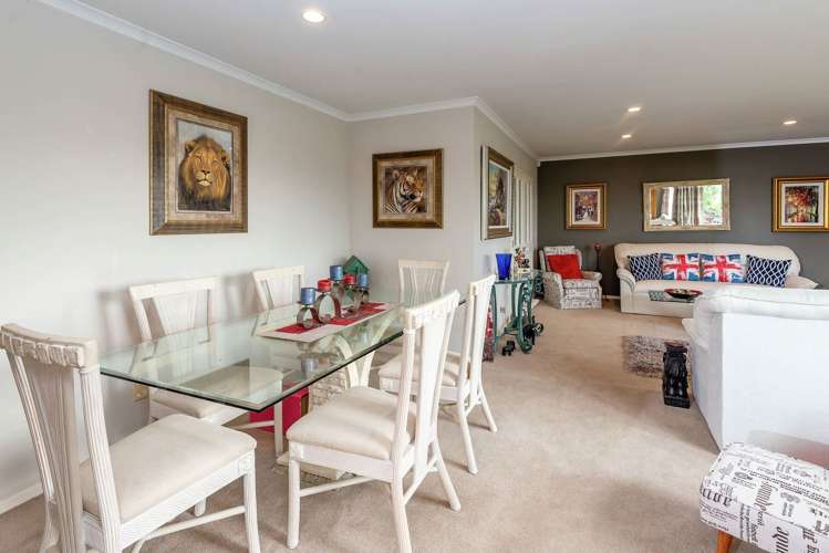 2/42 Mccahill Views Botany Downs_6