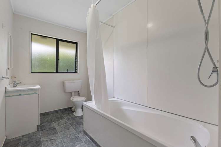 10 Frank Bunce Grove Flat Bush_14