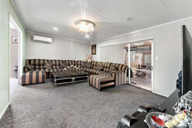 1/6 Frobisher Way Clendon Park_2