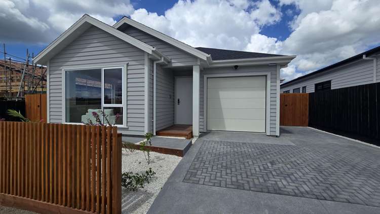 375 Te Taruna Drive Milldale_0