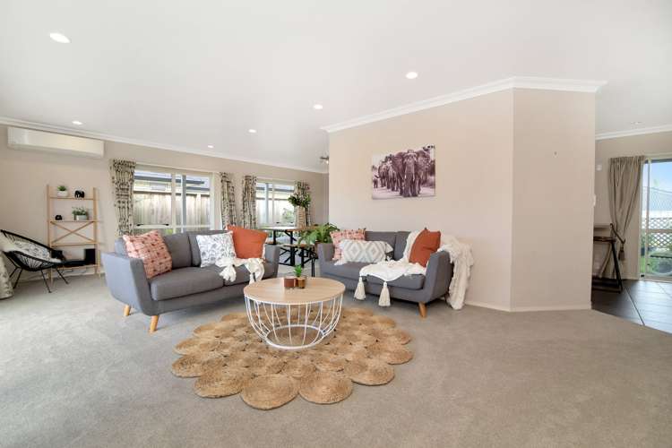 11 Kirk Lane Ohauiti_1