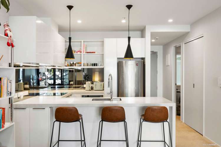 03/27g Enfield Street Mount Eden_6