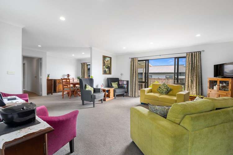 1 Duggan Drive Owhata_5