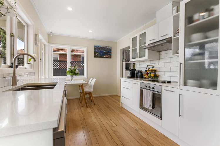 13 Ayrton Street Te Atatu South_6