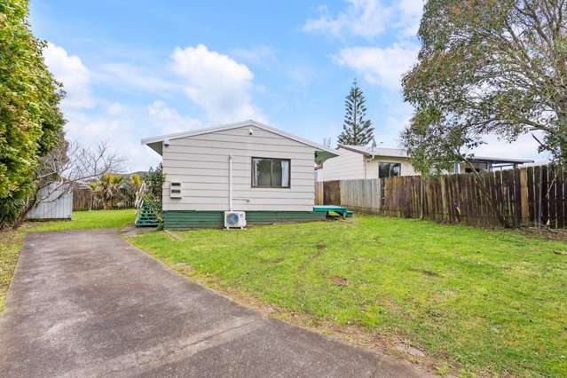 2/32 Maplesden Drive Clendon Park_1