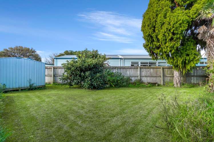9 Gwendoline Avenue Te Atatu Peninsula_15