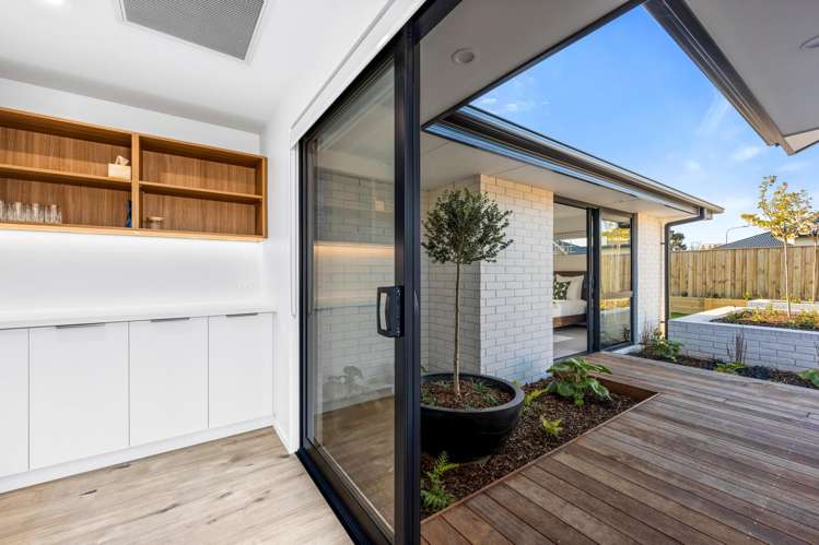 3 Earlsbrook Boulevard Lincoln_26