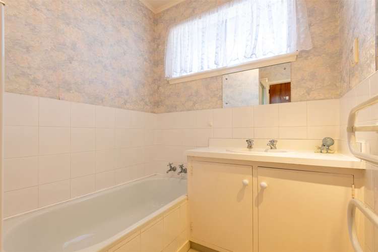 37 Churchill Avenue Allenton_28