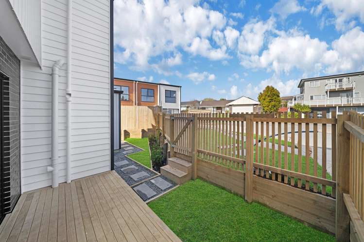 1/12 Sheralee Place Bucklands Beach_15