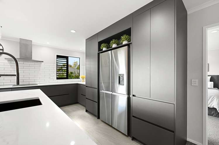 9 Bishopsworth Way Huntington_17