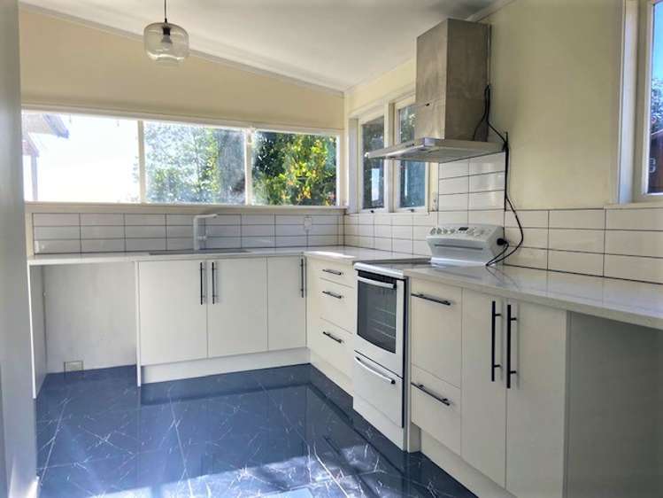 575 East Coast Road Browns Bay_6