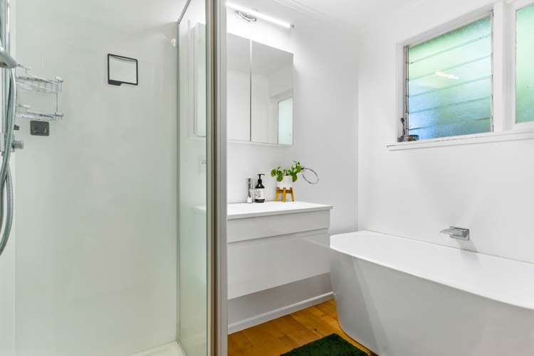 4b Lancaster Road Beach Haven_21