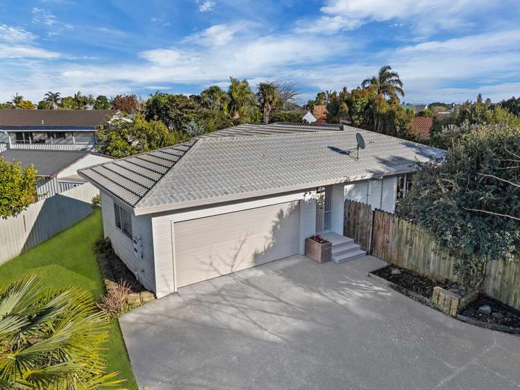 2/105 Carnoustie Drive Wattle Downs_23