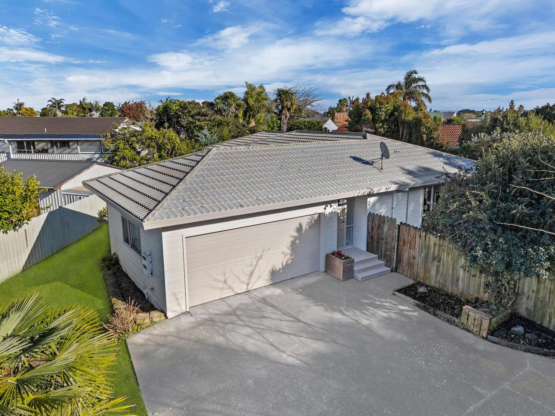 2/105 Carnoustie Drive Wattle Downs_0