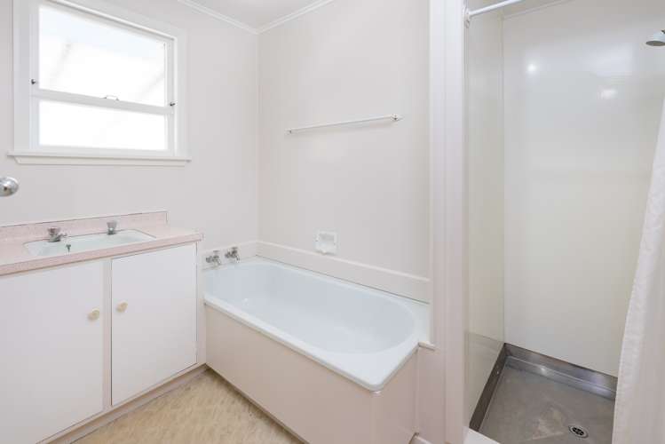 3 Newbourne Crescent Redwoodtown_16