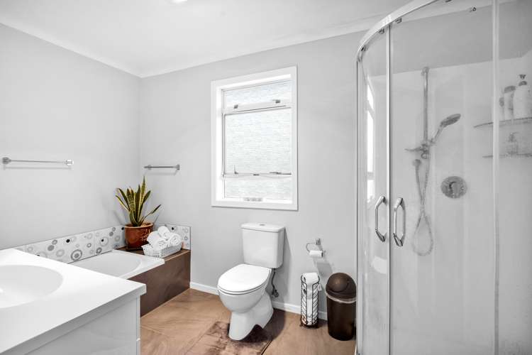 196 Seaview Road Westown_14