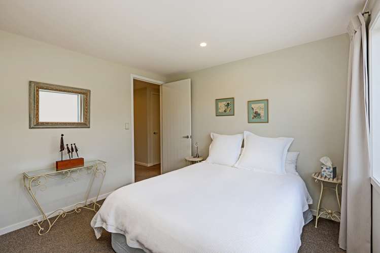 16 Wanaka Place Poraiti_11