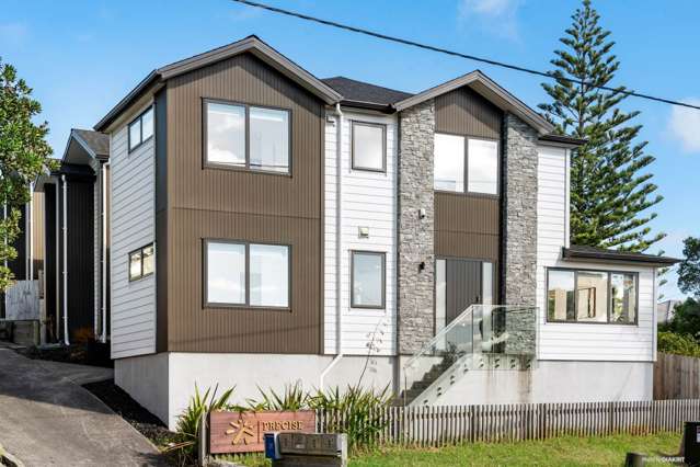Title Grand Coastal Elegance!